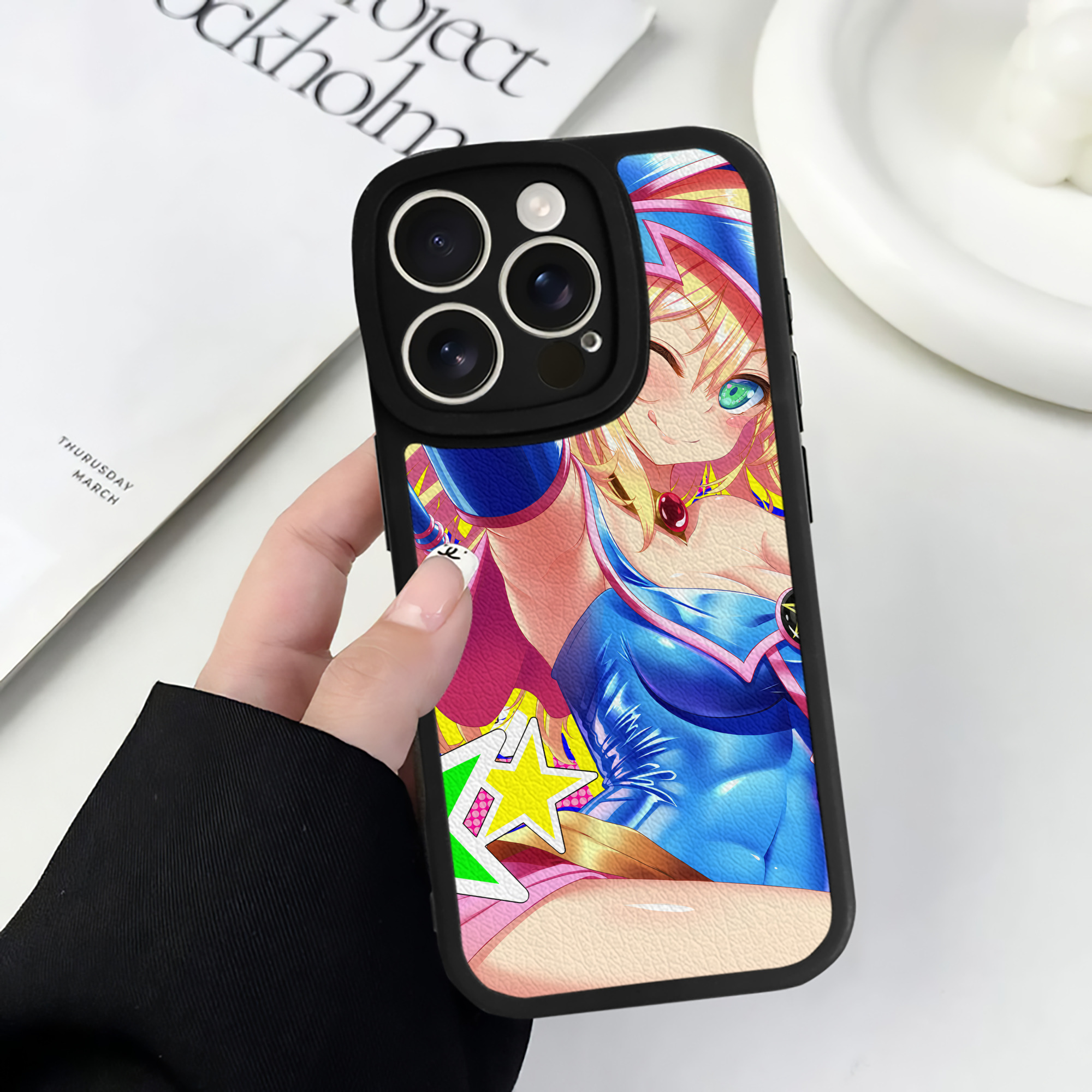 （画像用） 遊☆戯☆王 Yu-Gi-Oh! 【iPhone 16シリーズ対応】シリコンスマホケース（レザー調） 材質：シリコン